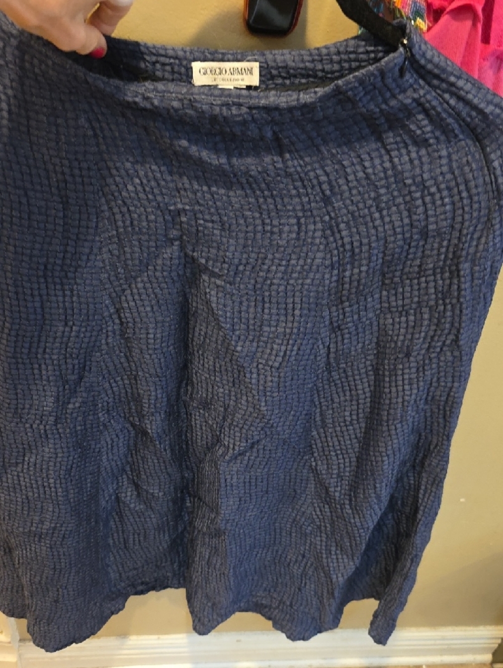 Giorgio Armani Le Collezioni Deep Navy Textured Silk A-Line Skirt.  SIZE 4